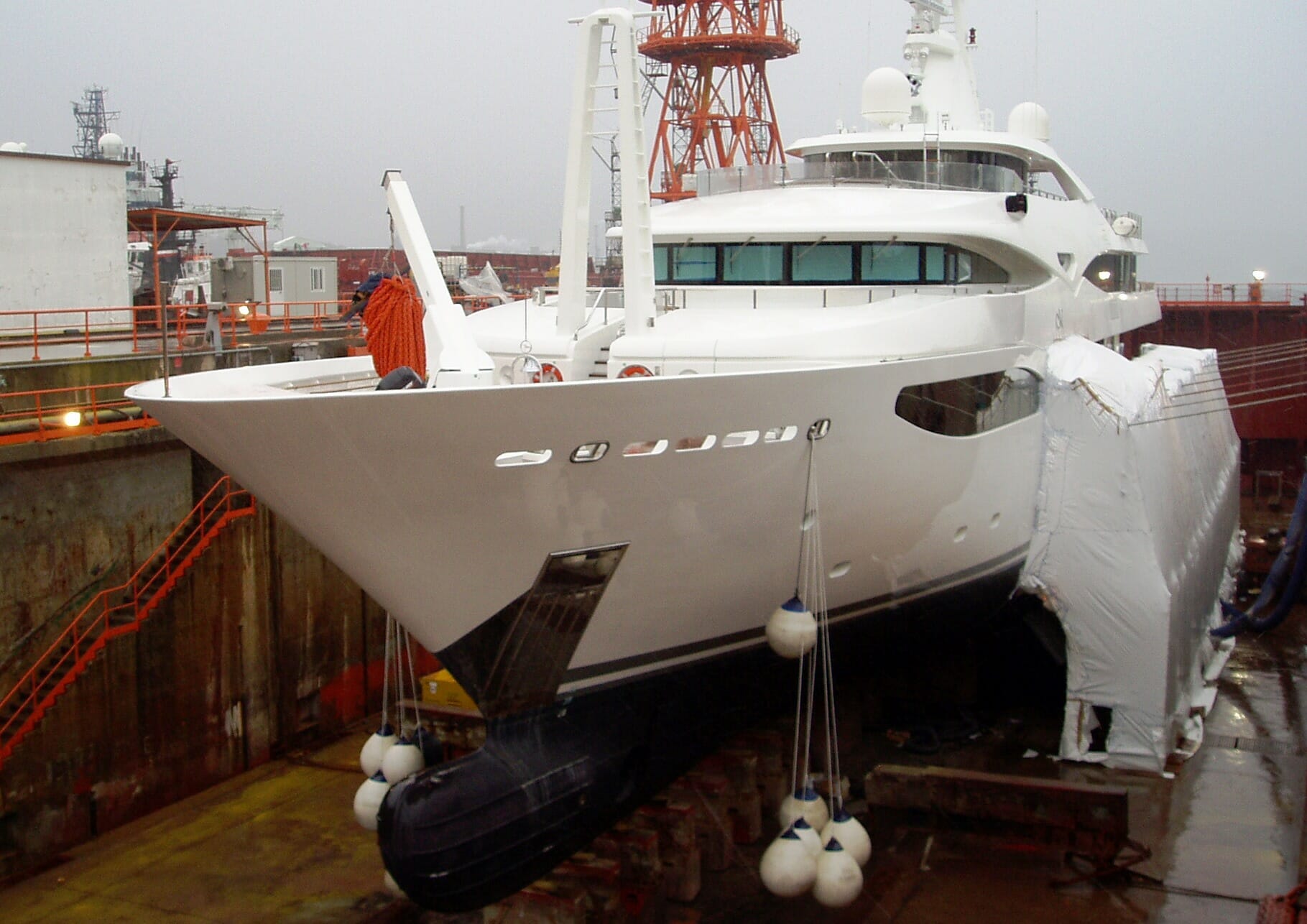 lm yacht refit